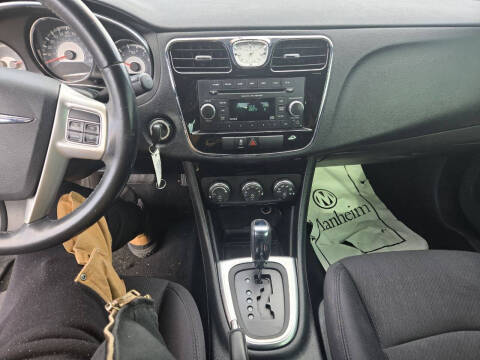 2013 Chrysler 200 Touring