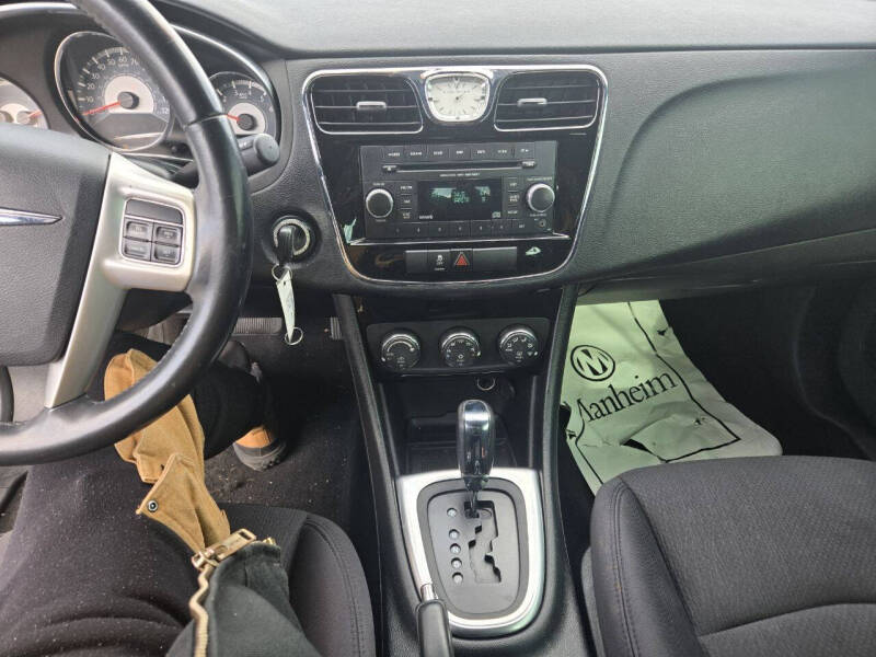 2013 Chrysler 200 Touring