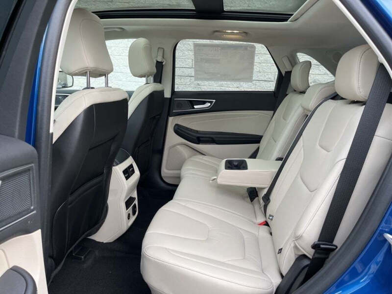 2021 Ford Edge Titanium