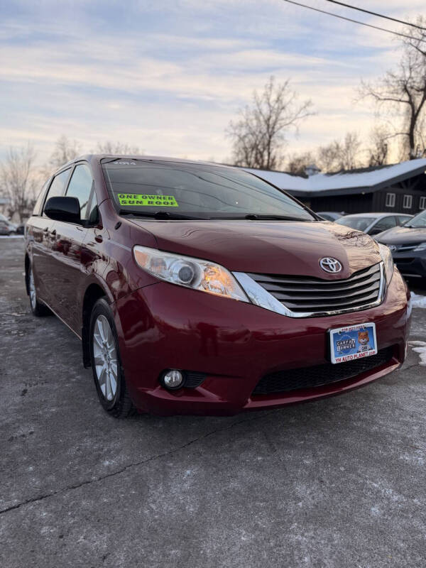 2014 Toyota Sienna XLE 7-Passenger