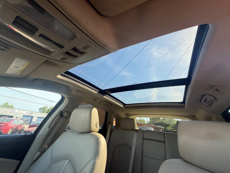 2016 Cadillac SRX Performance Collection