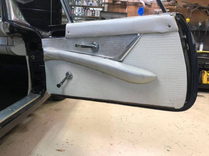 1957 Ford Thunderbird