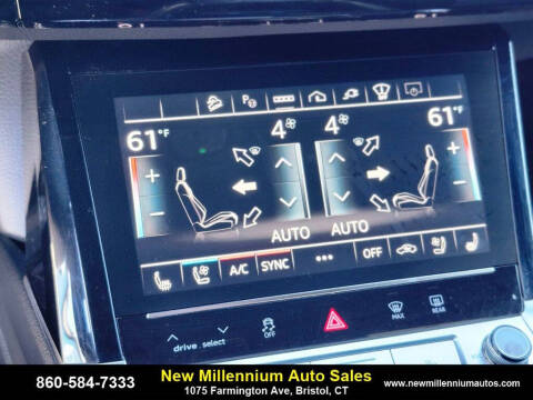 2024 Audi Q8 Sportback e-tron quattro Prestige S line