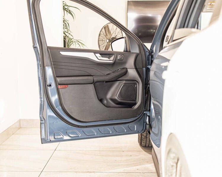 2024 Ford Escape Platinum