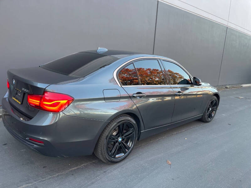 2017 BMW 3 Series 330i xDrive