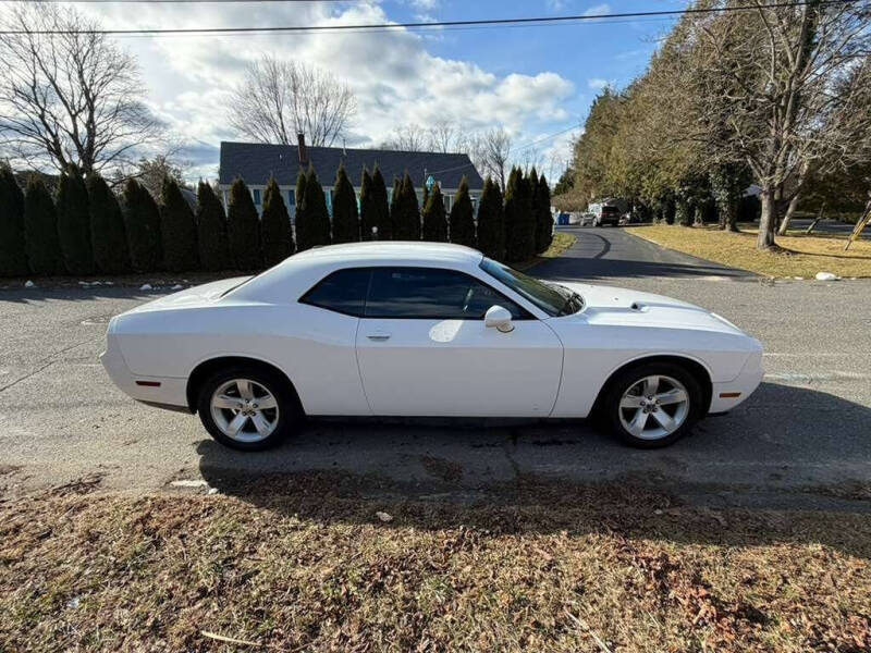 2014 Dodge Challenger SXT Plus