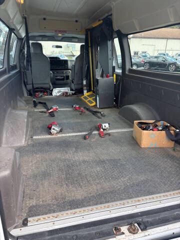 2013 Ford E-Series E-350 SD