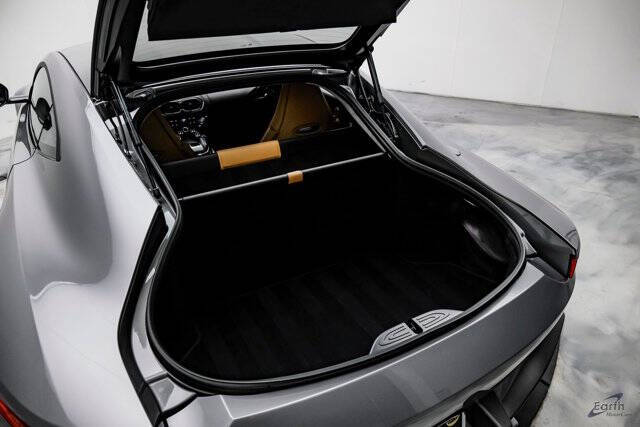 2020 Aston Martin Vantage