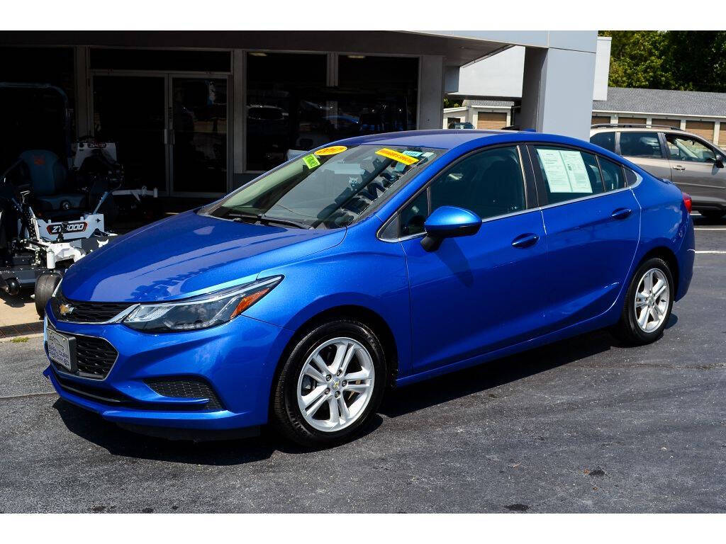 2017 Chevrolet Cruze for sale at EARL DUFF PRE-OWNED CENTER in Harriman, TN