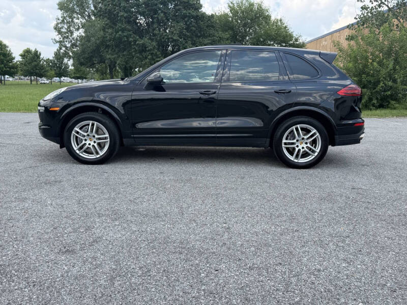 2017 Porsche Cayenne Platinum Edition