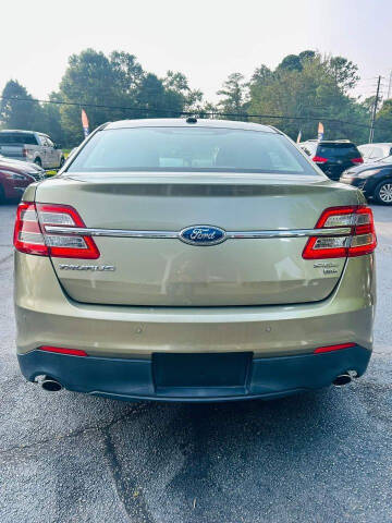 2013 Ford Taurus SEL