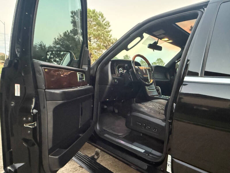 2017 Lincoln Navigator Select