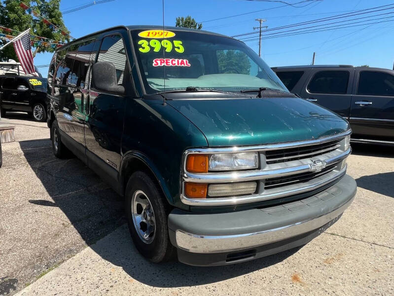 1997 Chevrolet Express G1500 LS