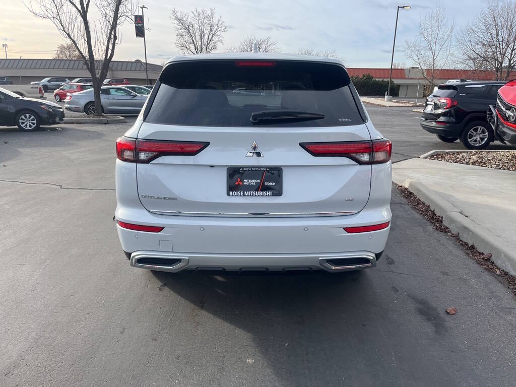 2024 Mitsubishi Outlander for sale at Axio Auto Boise in Boise, ID