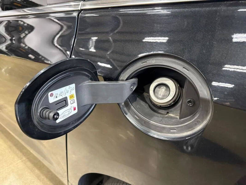 2024 Chrysler Pacifica Plug-In Hybrid Select