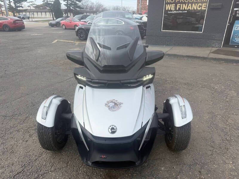 2023 Can-Am Spyder RT