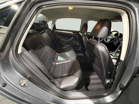 2015 Volkswagen Passat 1.8T SE