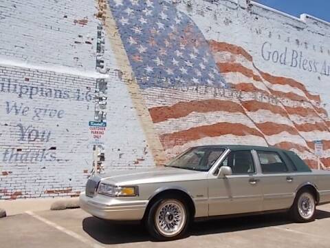 1997 Lincoln Town Car for sale at LARRY'S CLASSICS in Skiatook OK