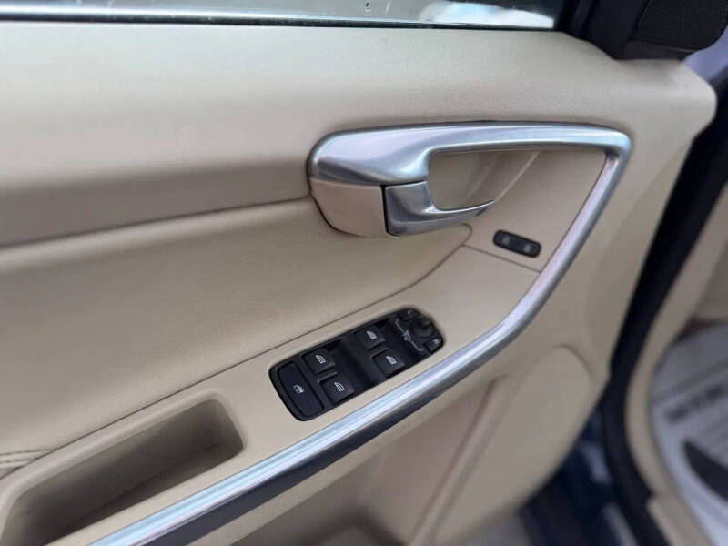 2015 Volvo XC60 T5 Premier