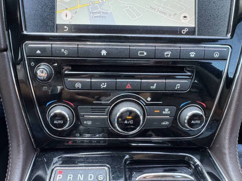 2016 Jaguar XJ R-Sport