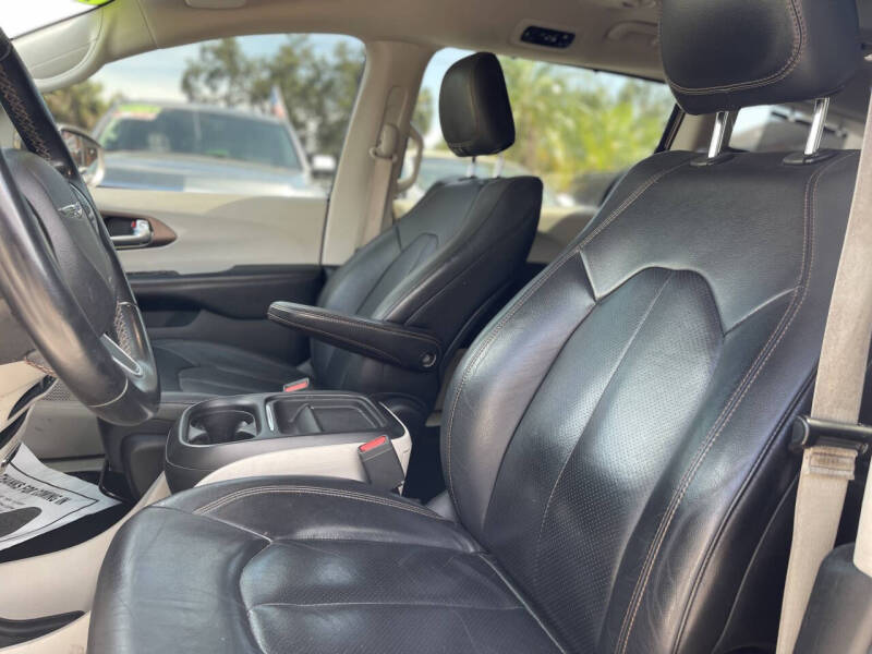 2018 Chrysler Pacifica Touring L