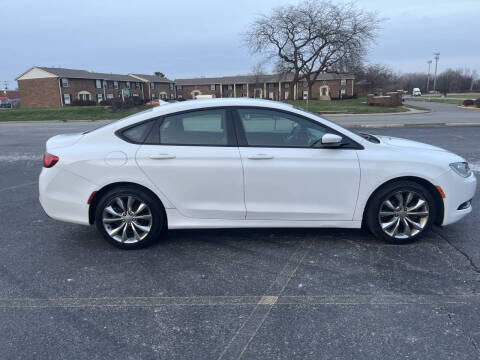 2016 Chrysler 200 S
