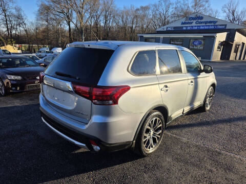 2016 Mitsubishi Outlander SE