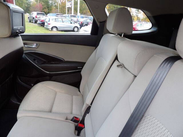 2017 Hyundai Santa Fe SE