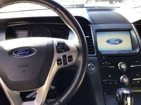 2015 Ford Taurus SEL