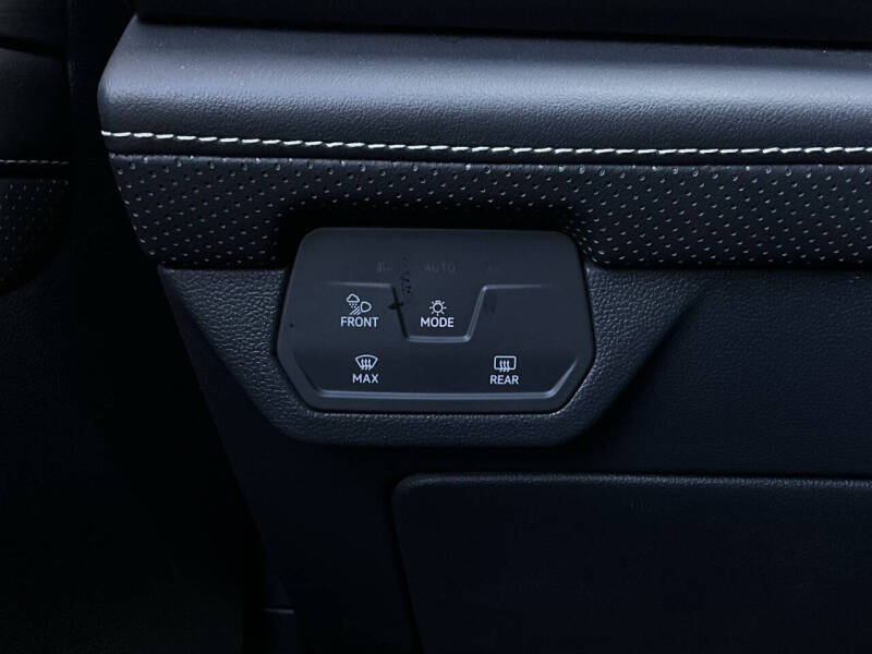 2025 Volkswagen Atlas Cross Sport SE 4Motion