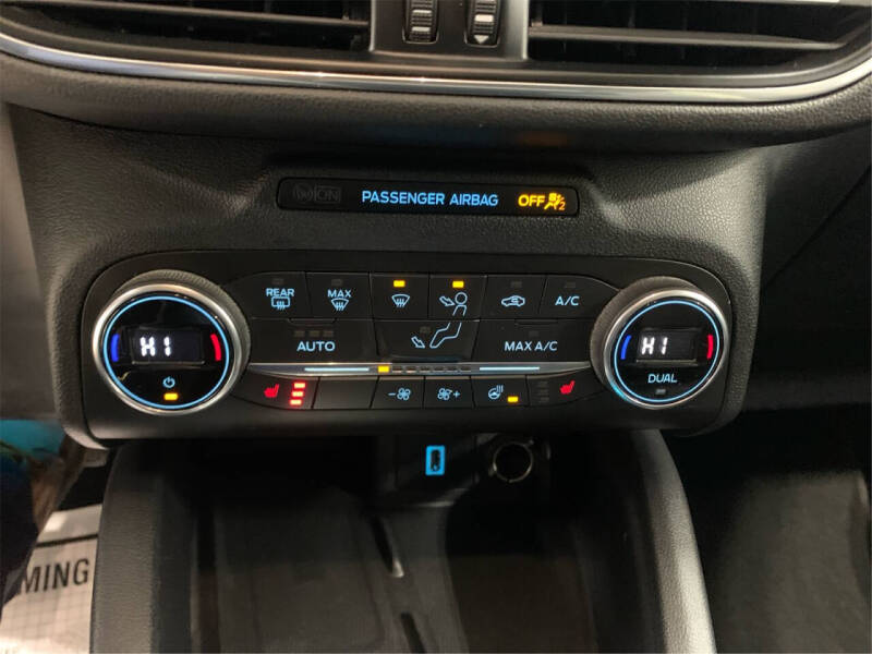 2020 Ford Escape Hybrid Titanium