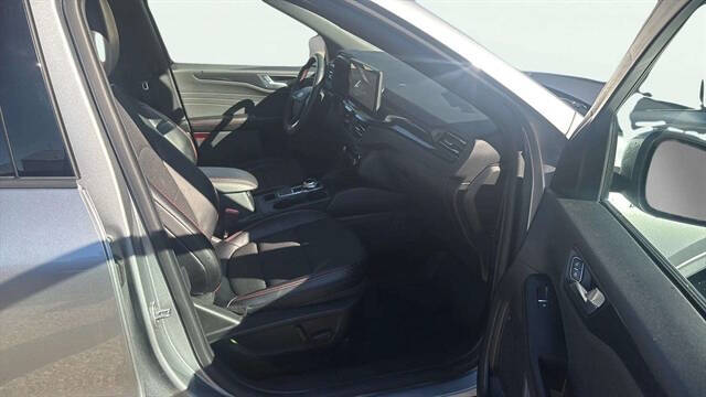 2023 Ford Escape ST-Line Select