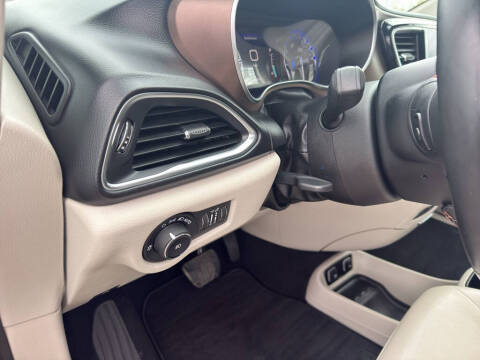 2019 Chrysler Pacifica Touring L Plus