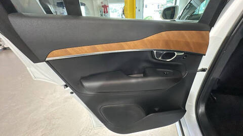 2023 Volvo XC90 B6 Plus Bright Theme 7P