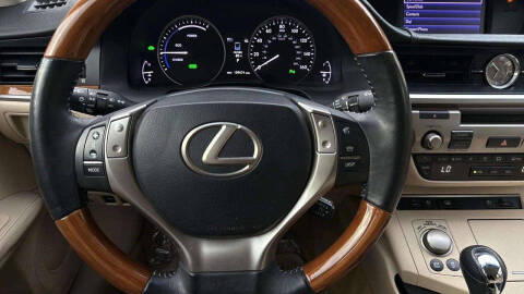 2014 Lexus ES 300h