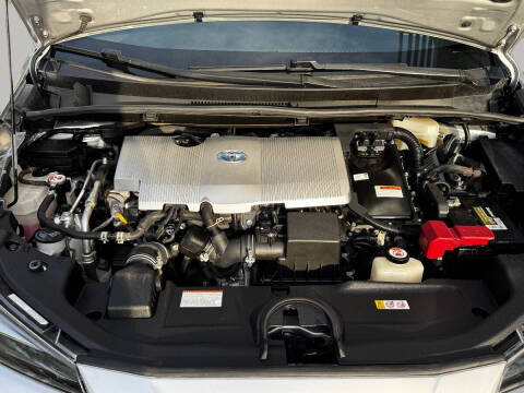 2021 Toyota Prius LE