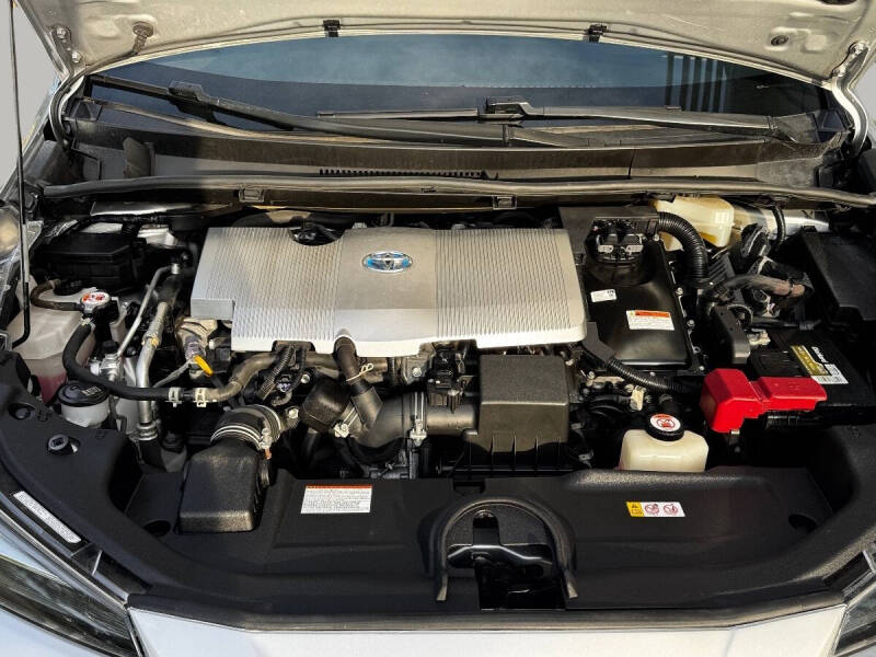 2021 Toyota Prius LE