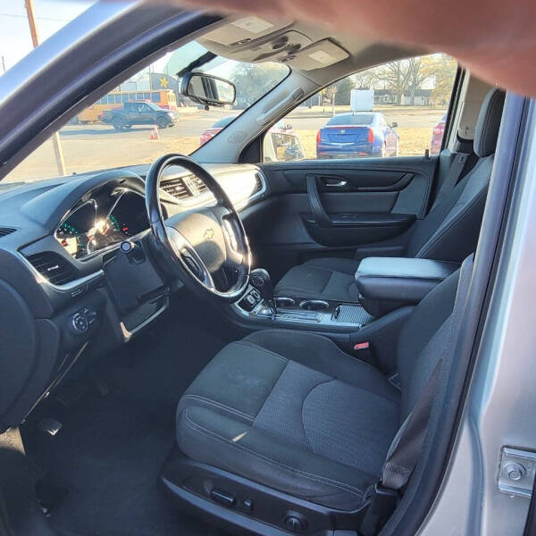 2017 Chevrolet Traverse LT