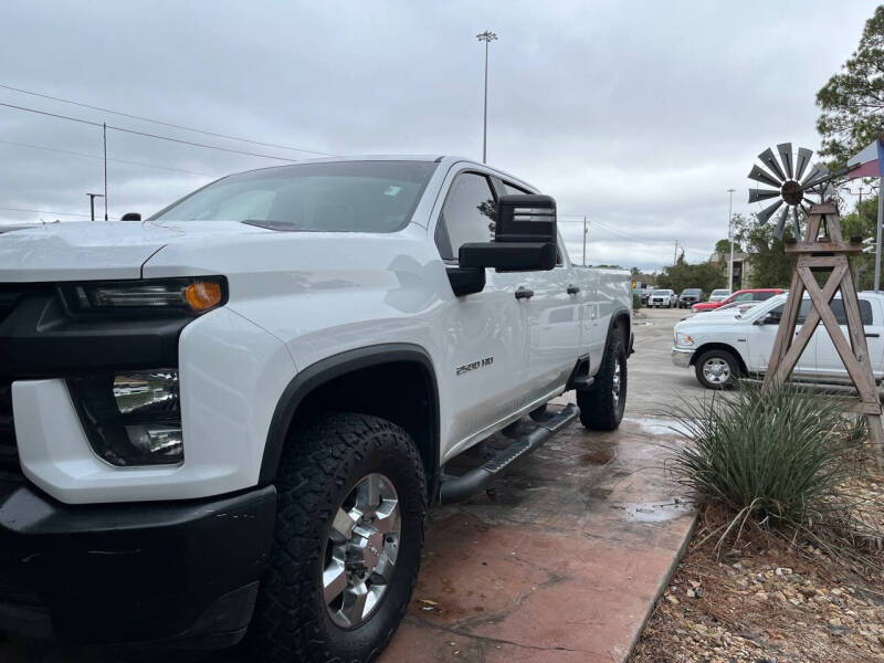 Chevrolet Silverado 2500HD's photo