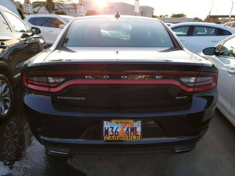 2017 Dodge Charger SXT