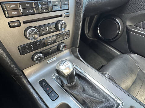 2012 Ford Mustang V6 Premium