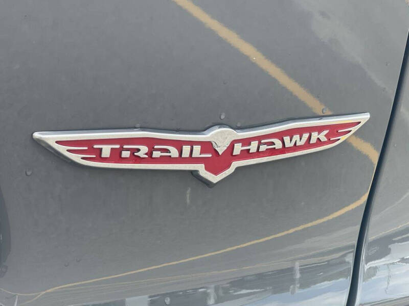 2022 Jeep Cherokee Trailhawk