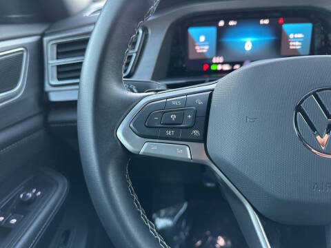 2025 Volkswagen Atlas Cross Sport SE