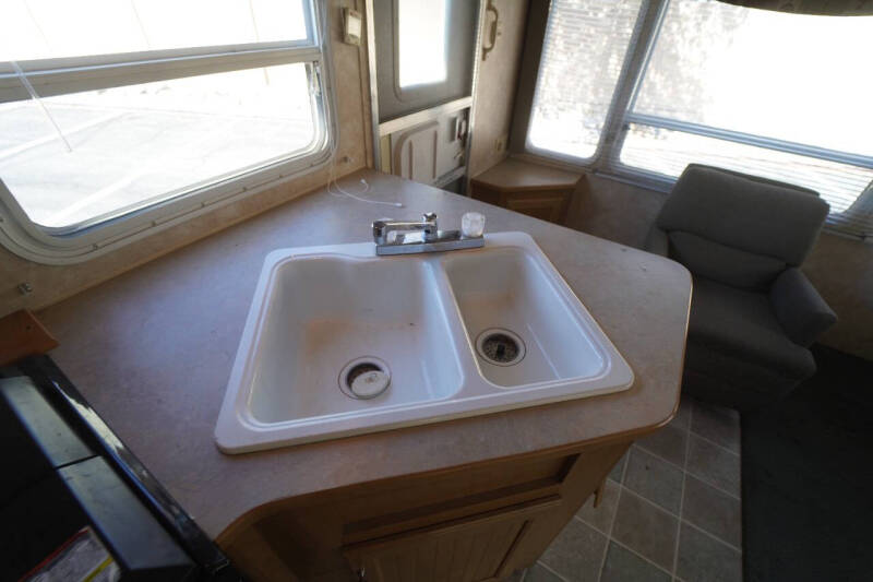 2004 Four Winns Rocky Mountain Elk