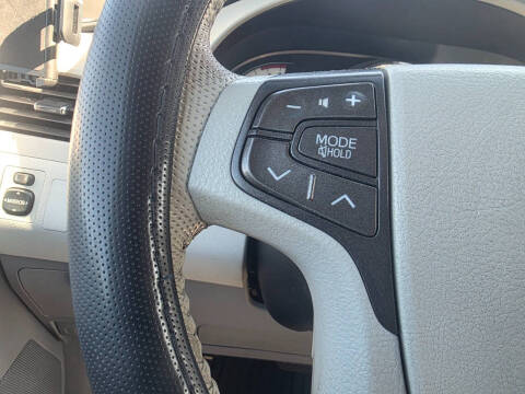 2013 Toyota Sienna SE 8-Passenger