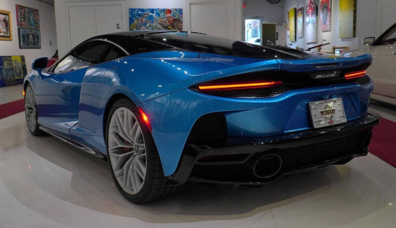 2022 McLaren GT