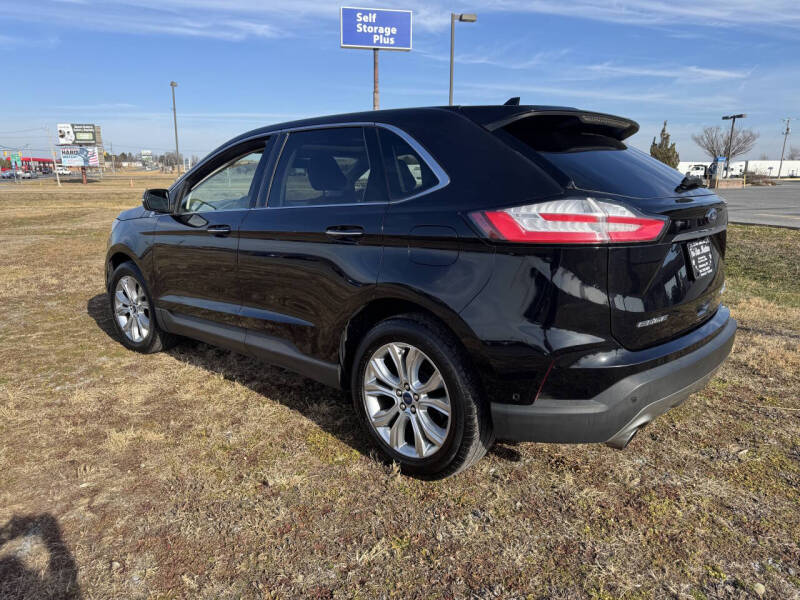 2020 Ford Edge Titanium