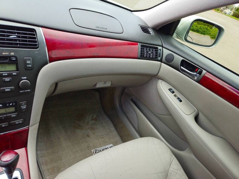 2004 Lexus ES 330