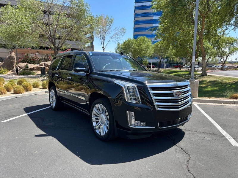2016 Cadillac Escalade 2WD Platinum's photo