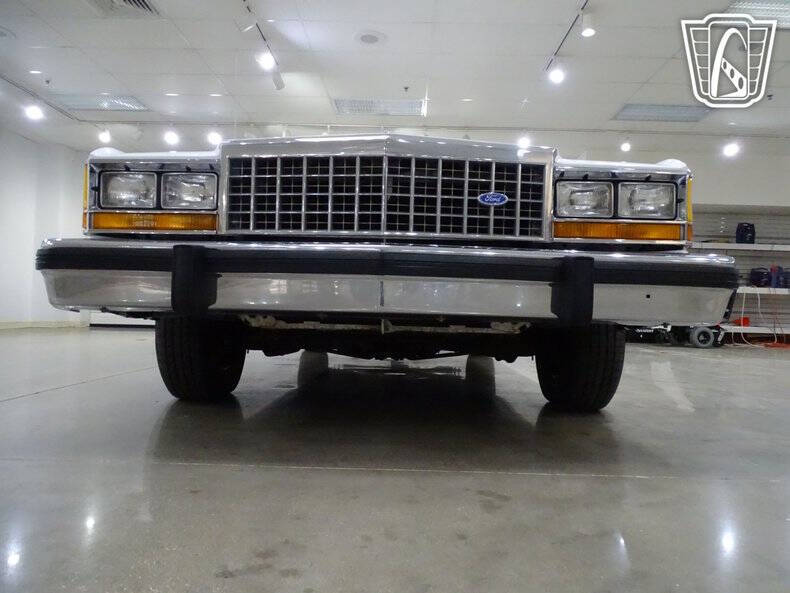 1985 Ford LTD Crown Victoria
